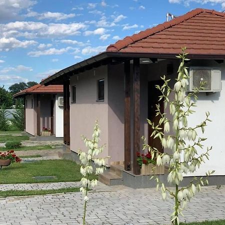 Konak Nestor Bungalows Skopje Zewnętrze zdjęcie