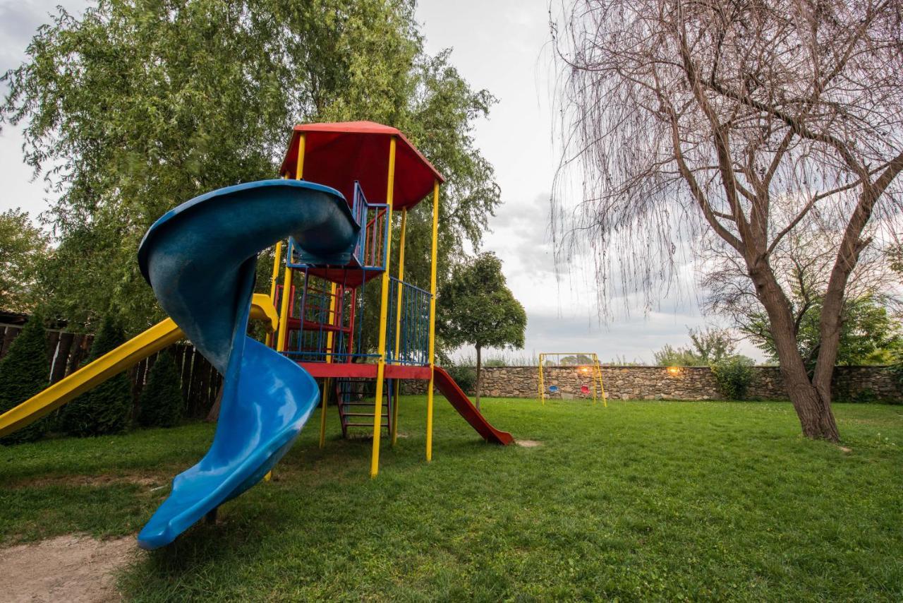 Konak Nestor Bungalows Skopje Zewnętrze zdjęcie